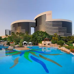 Grand Hyatt מלון
